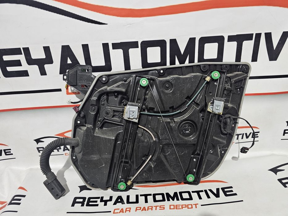 Macara geam usa stanga fata Mercedes C Class W205 cod A2057204723