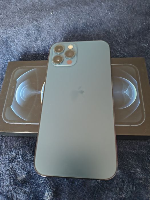 Vând iPhone 12 pro