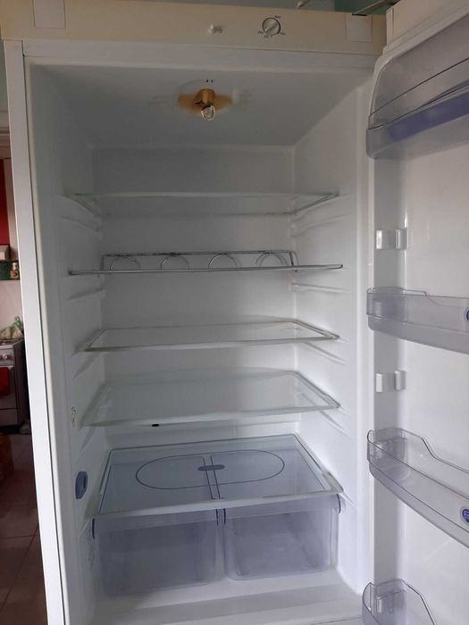 Хладилник Whirlpool