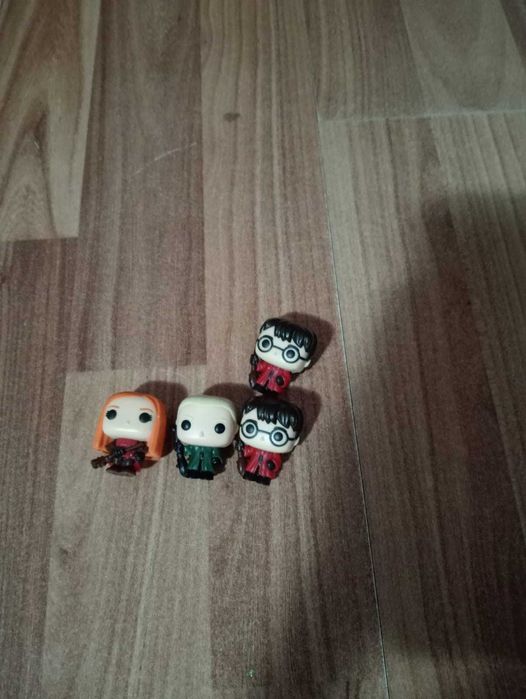Vând mini figurine Harry Potter de la KINDER JOY ediție limitată 2024
