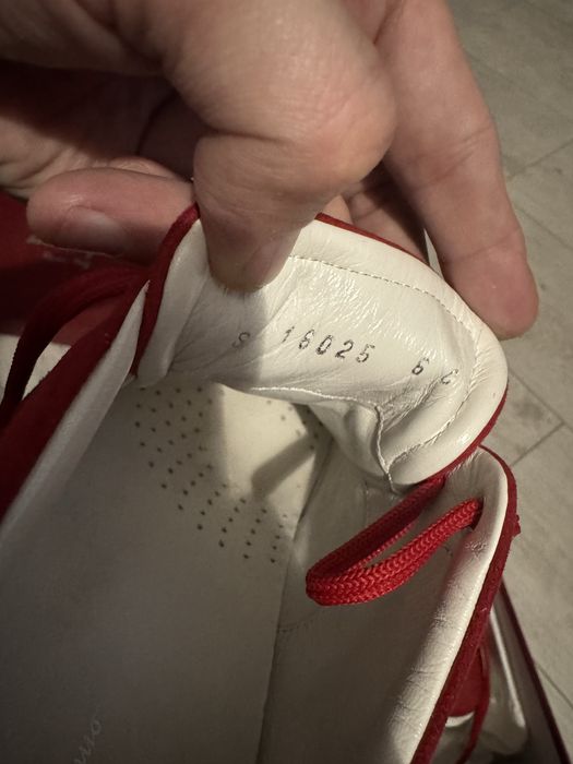 Продам кросы Salvatore Ferragamo