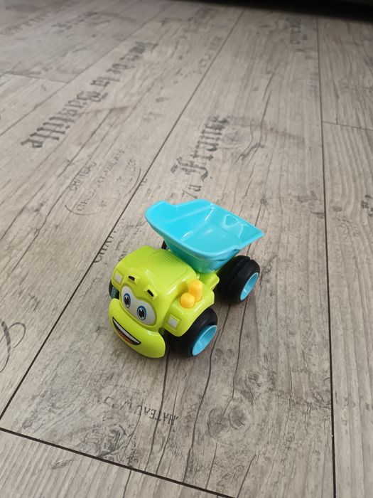 Много различни колички