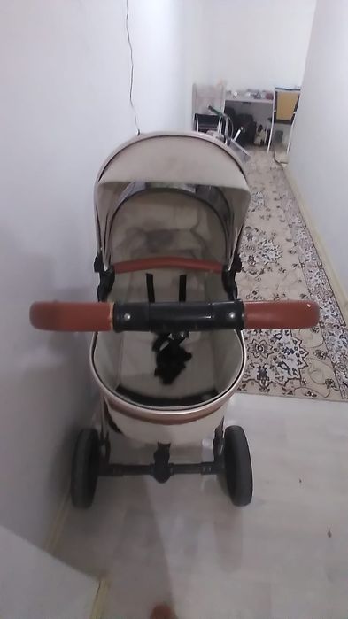 Каляска қолданылған, таза