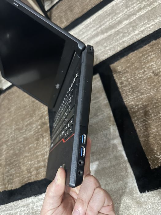 Laptop fujitsu E544 i 5