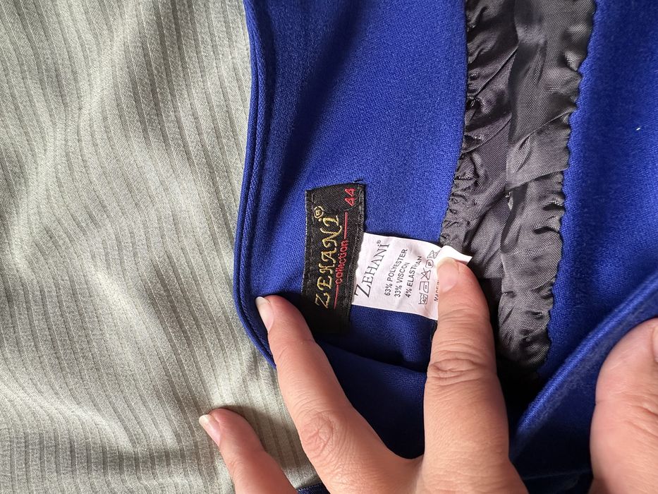 Продам женские платья