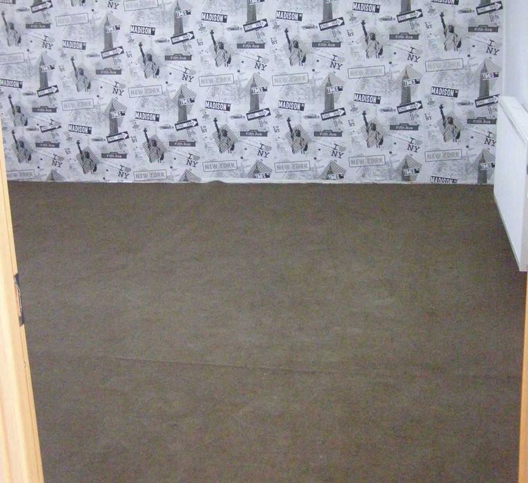 Mocheta de birou, maro inchis, subtire, folosita sau schimb