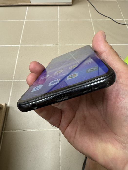 Oppo Reno 5 8/128gb - отличен