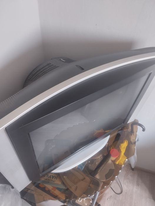 Продается телевизор