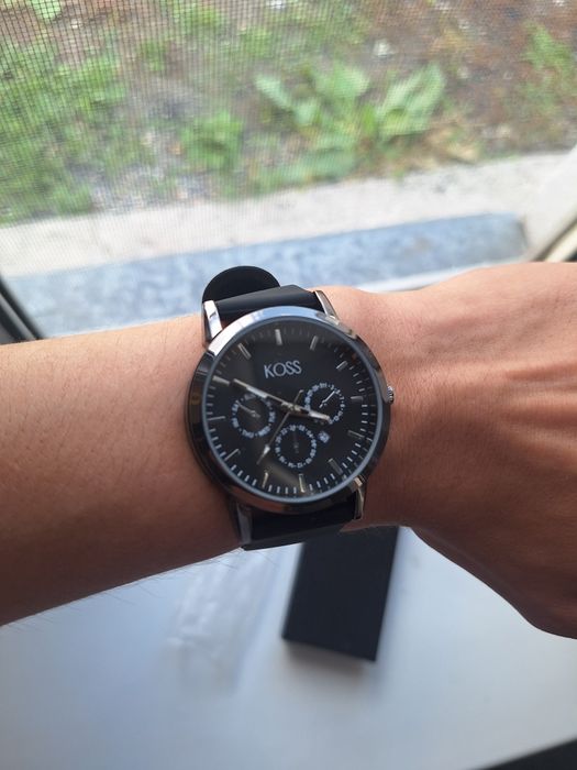 Часы новые KOSS продаю