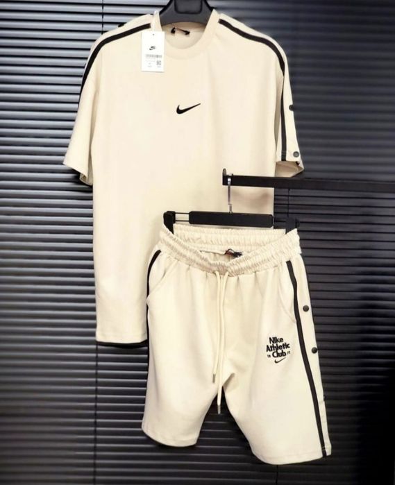 Nike ateltic club оригинален екип M намален