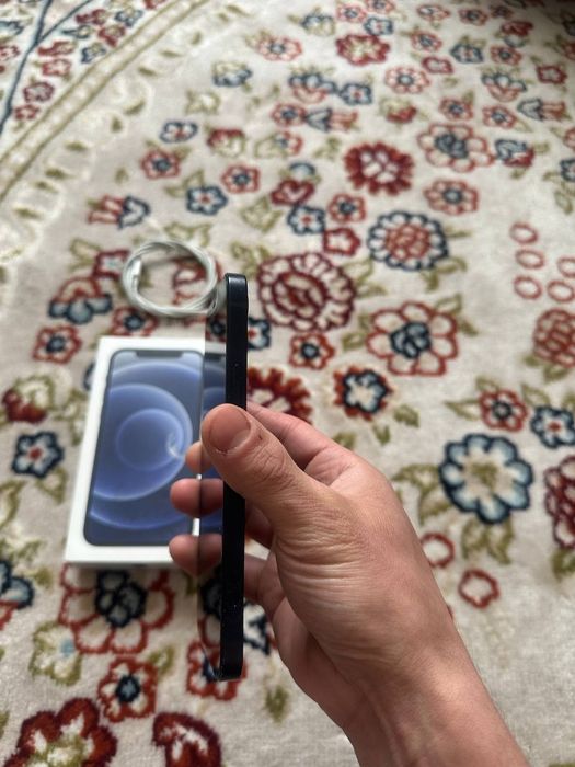 Iphone 12 продам