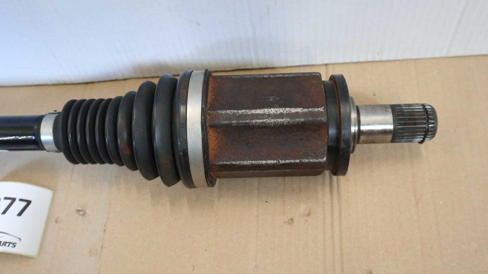 Предна лява полуоска БМВ Г11 Г12 Дължина L=614mm BMW G11 G12