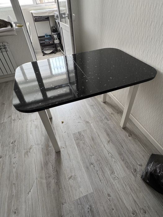 Стол кухонный, раздвижной