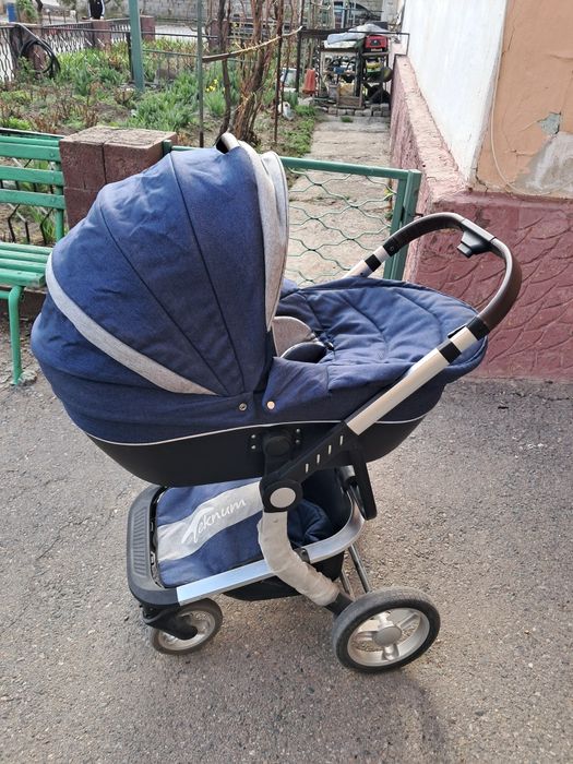 Коляска 2 в 1 в отличном состоянии