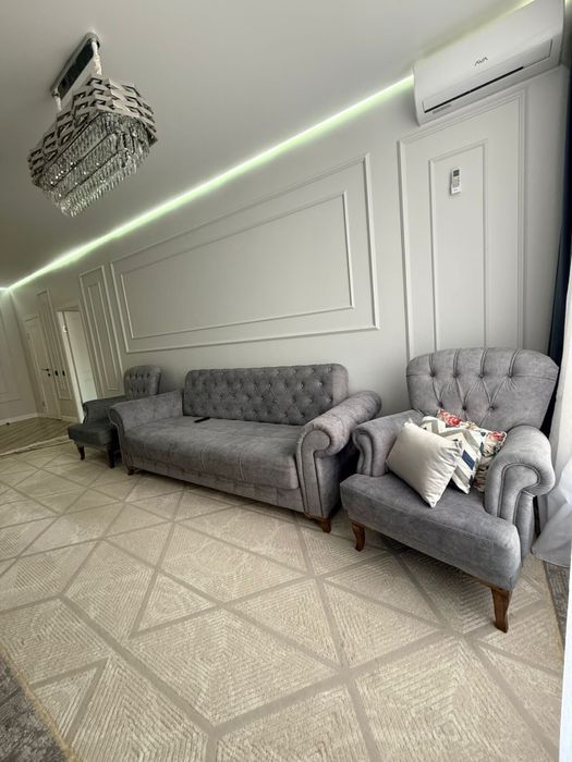 Продам диван и два кресло