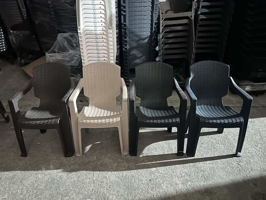 пластмасови столове различни модели !!!