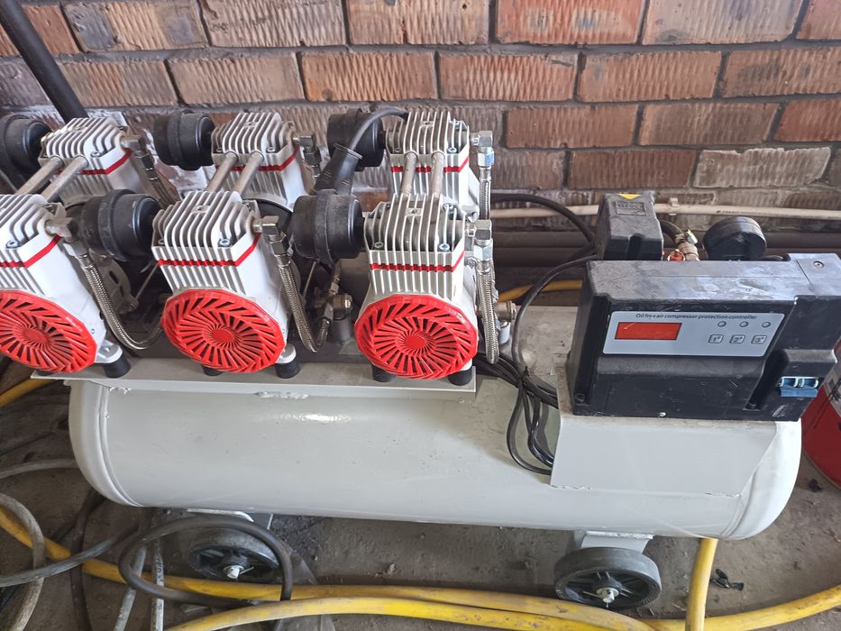 Компрессор безмасляный DGM