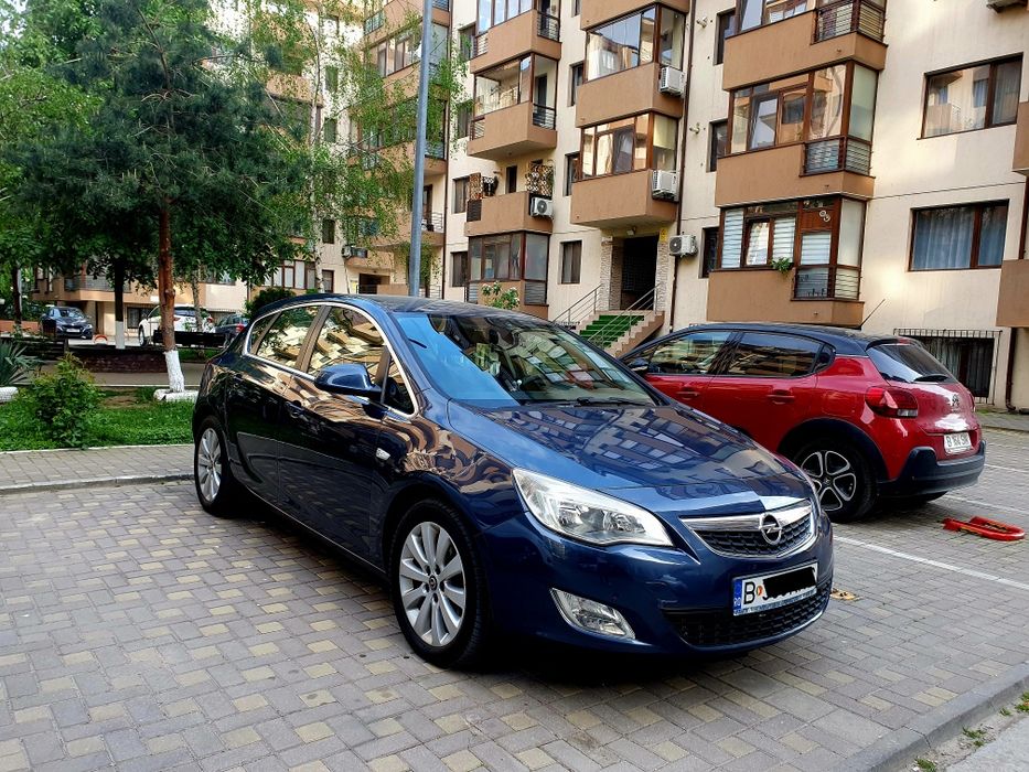 Opel astra J 2011 euro 5  intretinuta 1.7 cdti Proprietar