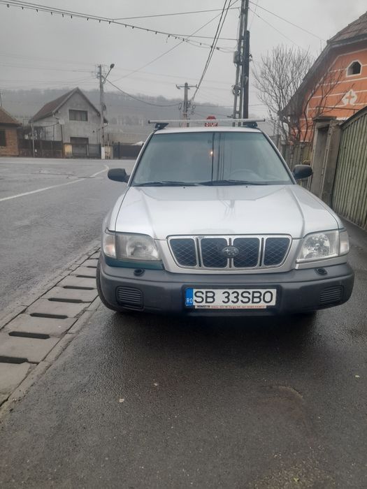 Vând Subaru Forester
