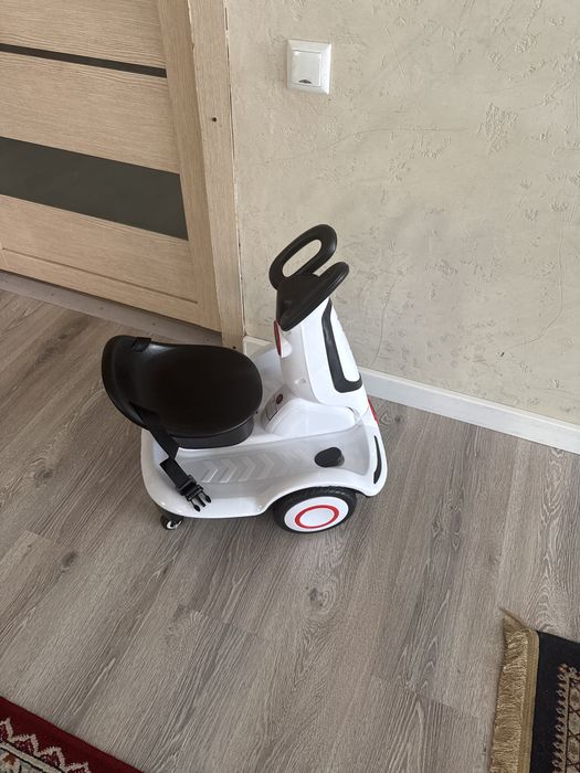 Машина электронная детская