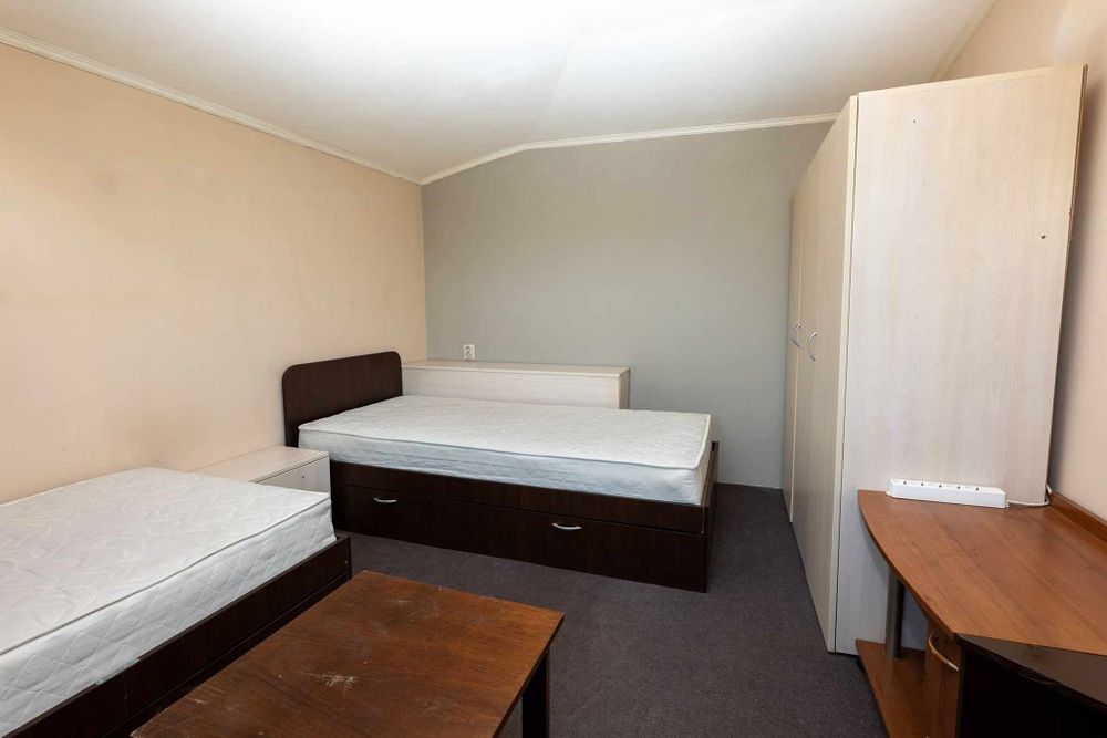 Дава се под наем Едностаен апартамент в София, 7-ми 11-ти километър - 40 кв.м за 306 € - Снимка #1