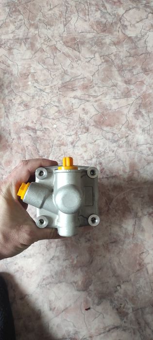 Новый Гур Ауди А4 100 с4