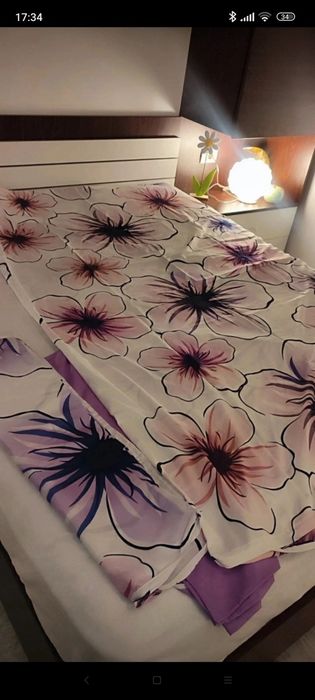 Lenjerie de pat, mov lavanda-alb, material fin satinat, nou