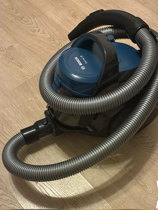 Пылесос Bosch BGS05A220