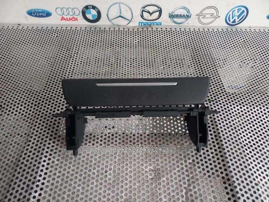 Ornament Unitate Navigatie MMI Bord Audi A8 4H D4 An 2010-2011-2012-2013-2014-2015-2016-2017 Dezmem