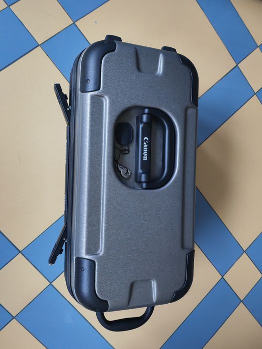 Canon EF 500mm f/4.0L IS USM -(Обектив)