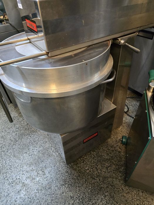 70 л електрически тиган, италиянски,5800лв с 6м гаранция
Справка - BRE