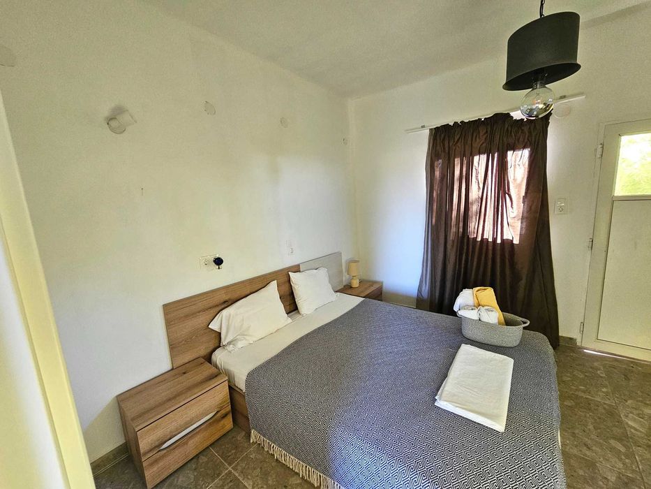 ЗА ПРОДАЖБА ХОТЕЛ 215 кв.м. на плажа RACHONIUS THASOU (код 4689)