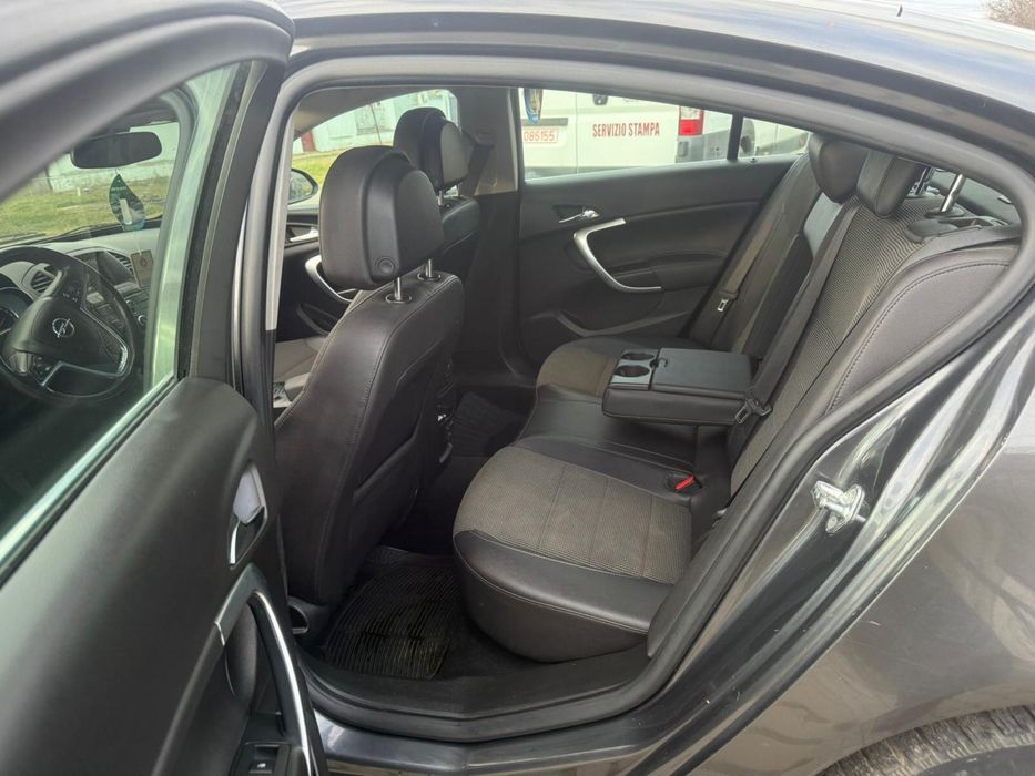Opel insignia 2011