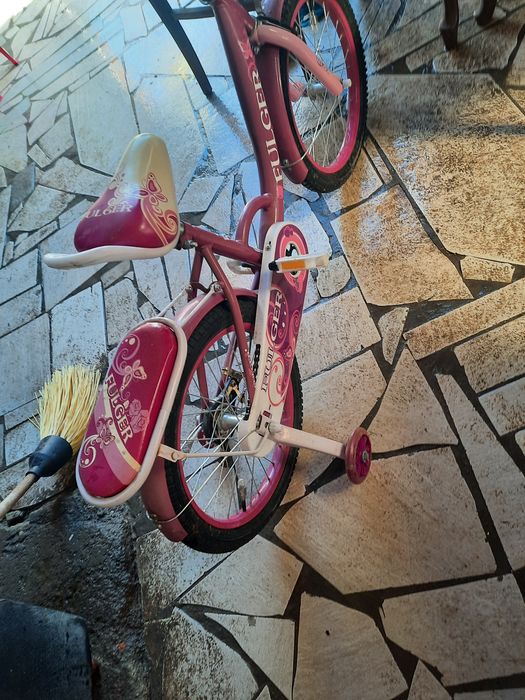 Bicicletă copii intre varstele 6 -7