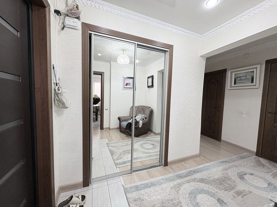 Продам трехкомнатную квартиру