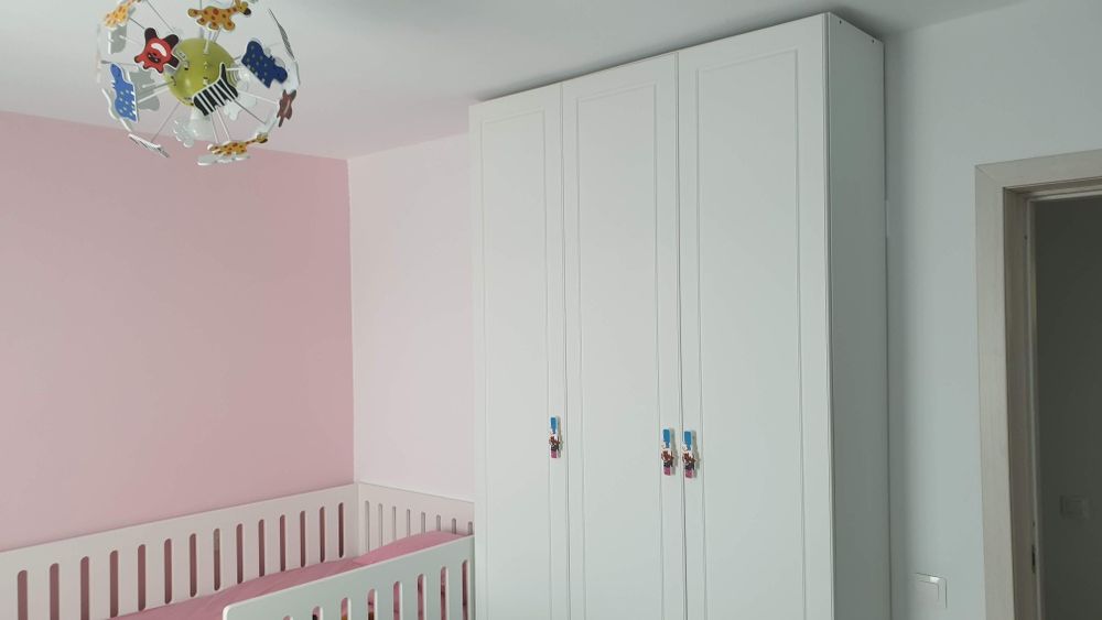 Propietar inchiriez casa complet utilata si mobilata, panouri , robot