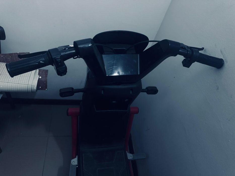 Продам електро скутер (TANK)