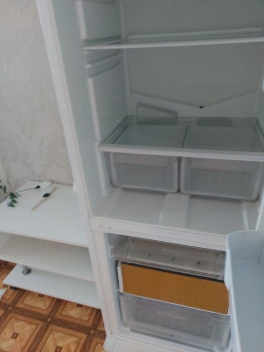 Продается холодильник в хорошем состояний.