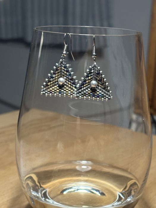 Ръчно изработени бижута от мъниста