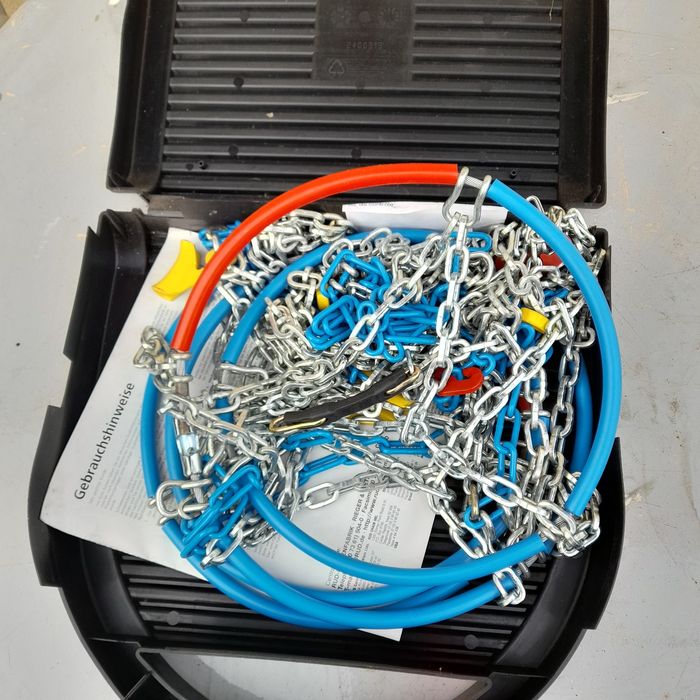 Vand echipament pentru zapada