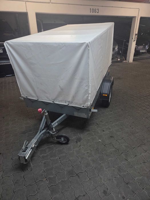 Remorca 750kg cu prelata, Stare foarte bună (2022)