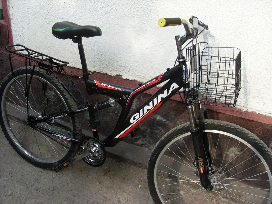 Велосипед с карзиной и багажником