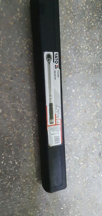 Cheie dinamometrică YATO YT-0761, 1/2", 40–210 Nm + cutie