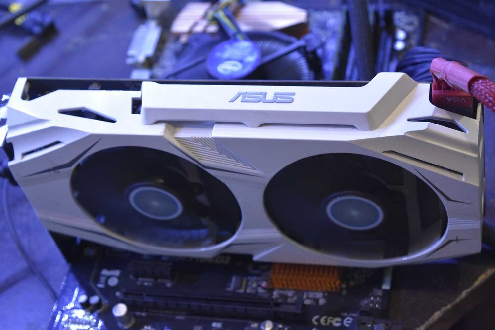 Видео карта Asus DUAL Radeon RX 480  O4G 4 GB Video card