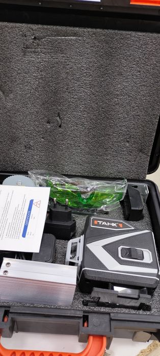 Лазерный уровень доставкой