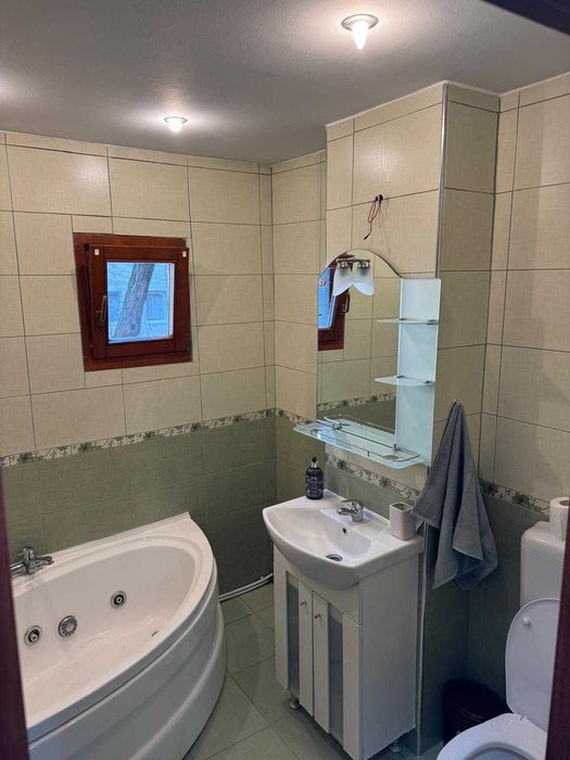 Inchiriez apartament 2 camere decomandat +garaj,  str.Slatinei , zona