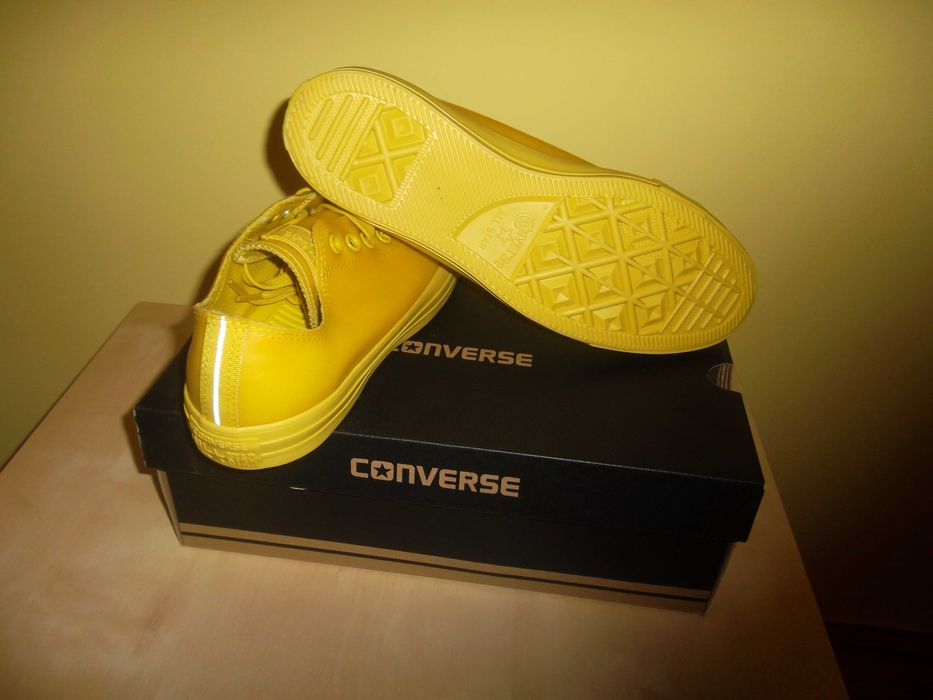 Tenisi Converse CTAS Translucent Rubber Ox nr. 40 si 41.5 - LICHIDARE