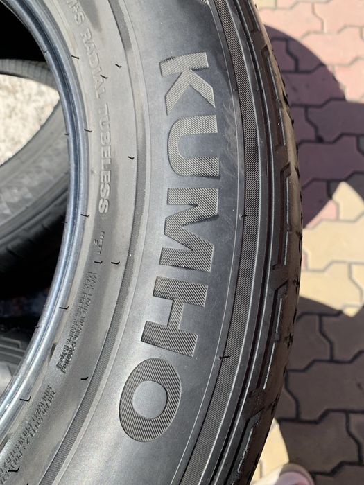 Продам резину 265/60 R18  110V