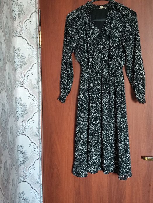 Продам платья 2500 тг