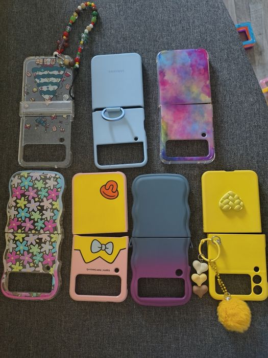 Vând huse telefon Samsung Galaxy Flip4